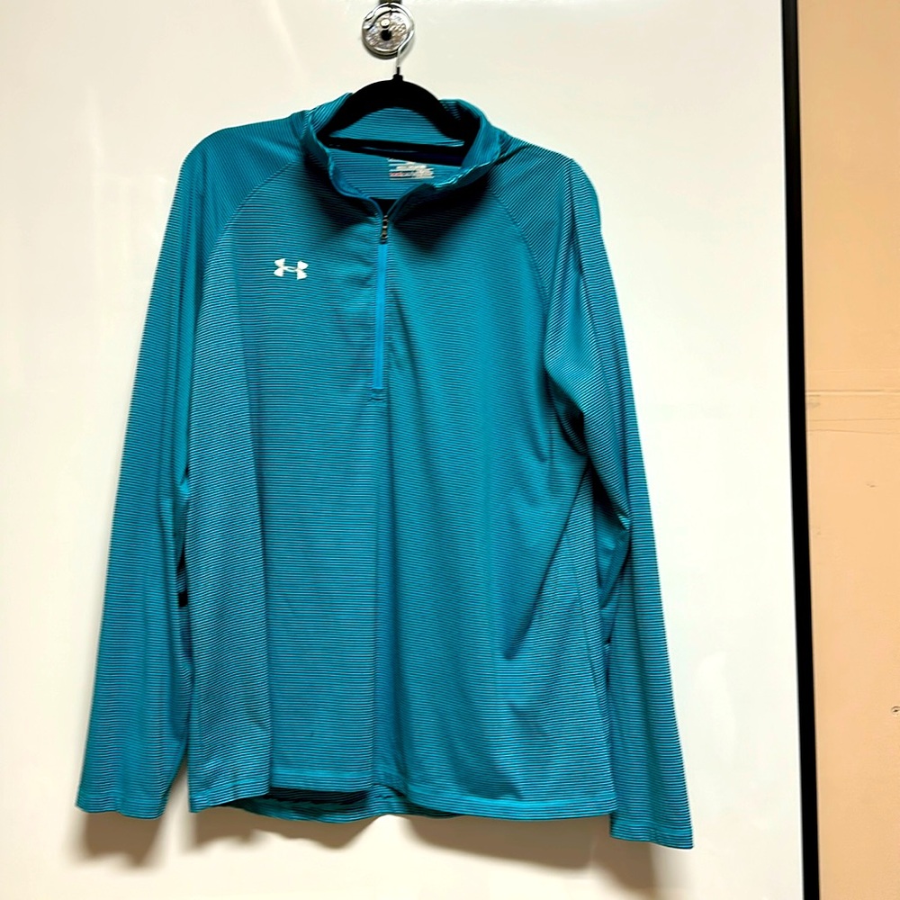Under Armour men's XXL long sleeve loose blue striped athletic pullover shirt